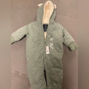Baby GAP snowsuit light green 3-6 months